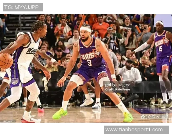 狄龙表现抢眼18投7中砍下18分布克出手数的两倍展现实力